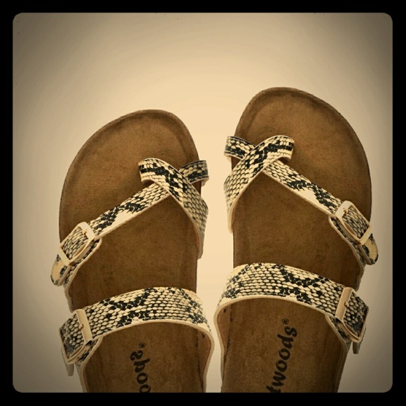 GOING TO CONSIGNMENT! CLOSET CLOSING!Snakeskin - Picture 7 of 7